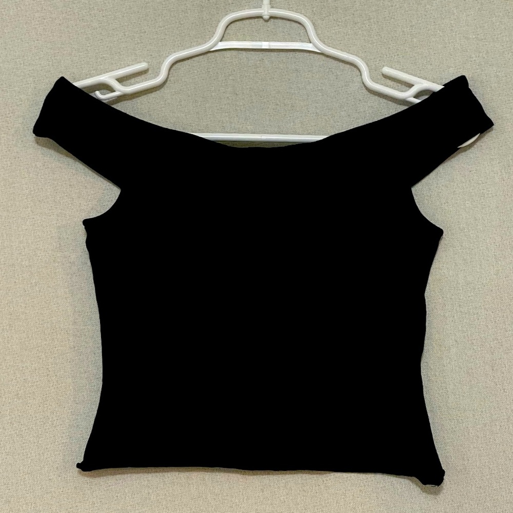 Forever 21 off the shoulder crop top